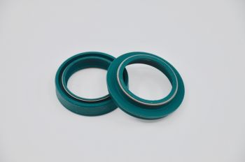 SKF Oil & Dust Seal 37 mm. - SHOWA