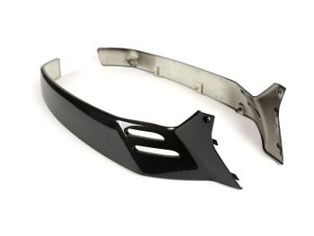 Pair of side panel trims -MOTO NOSTRA- carbon look - Vespa GTS 125 (ZAPM31300), Vespa GTS 250 (ZAPM45100, ZAPM45101), Vespa GTS 300 (ZAPM45200, ZAPM45202), Vespa GTS Super 125 (ZAPM45300, ZAPM45301), Vespa GTS Super 300 (ZAPM45200, ZAPM45202), Vespa GTS S
